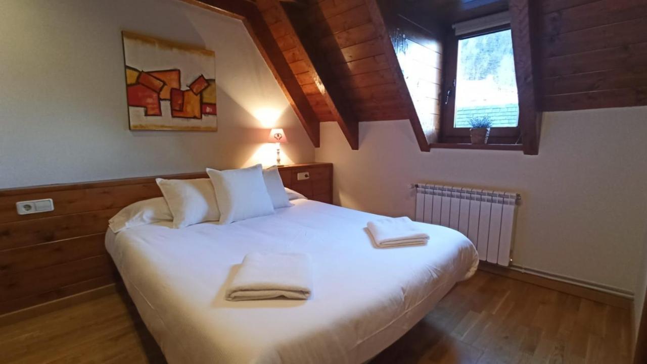 Tredos, Casa Adosada. Baqueira Eksteriør billede